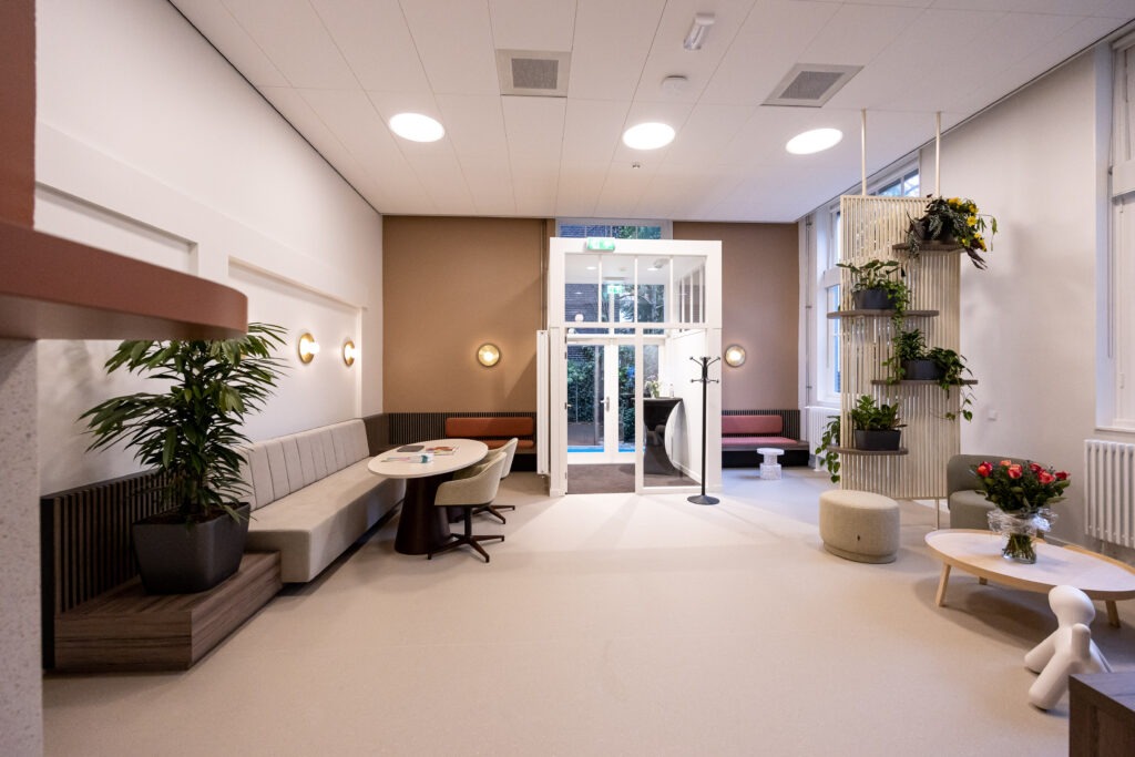 Foto van het interieur van het Centrum Seksueel Geweld Amsterdam-Amstelland